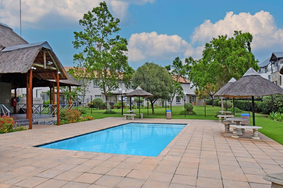 2 Bedroom Property for Sale in Greenstone Hill Gauteng