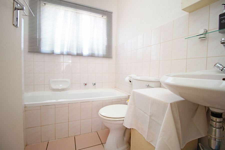 2 Bedroom Property for Sale in Glenhazel Gauteng