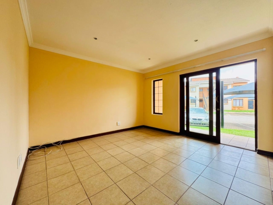 2 Bedroom Property for Sale in Montana Tuine Gauteng