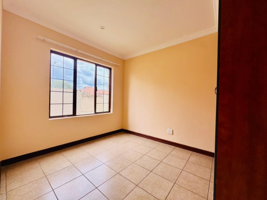 2 Bedroom Property for Sale in Montana Tuine Gauteng
