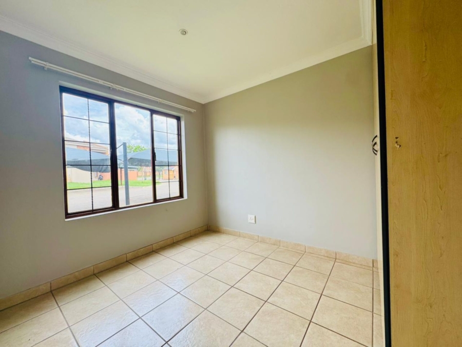 2 Bedroom Property for Sale in Montana Tuine Gauteng