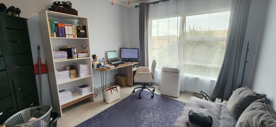 2 Bedroom Property for Sale in Marais Steyn Park Gauteng