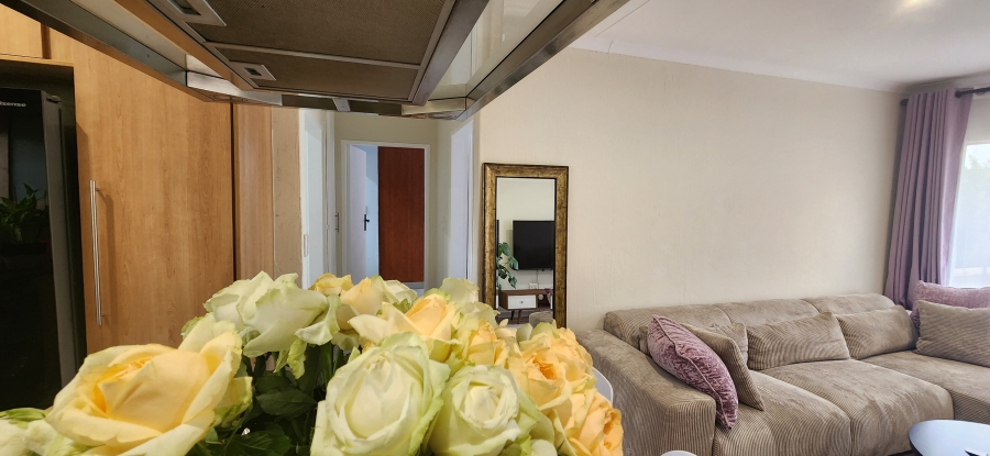 2 Bedroom Property for Sale in Marais Steyn Park Gauteng