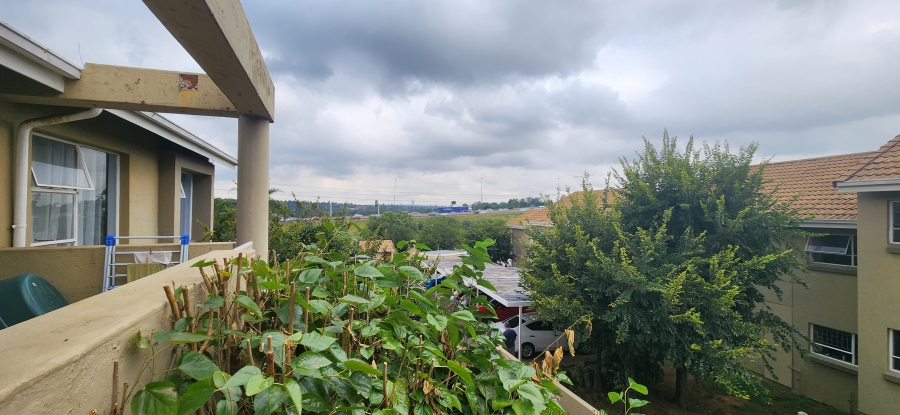 2 Bedroom Property for Sale in Marais Steyn Park Gauteng