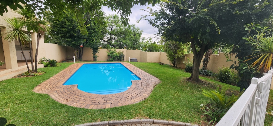 2 Bedroom Property for Sale in Marais Steyn Park Gauteng