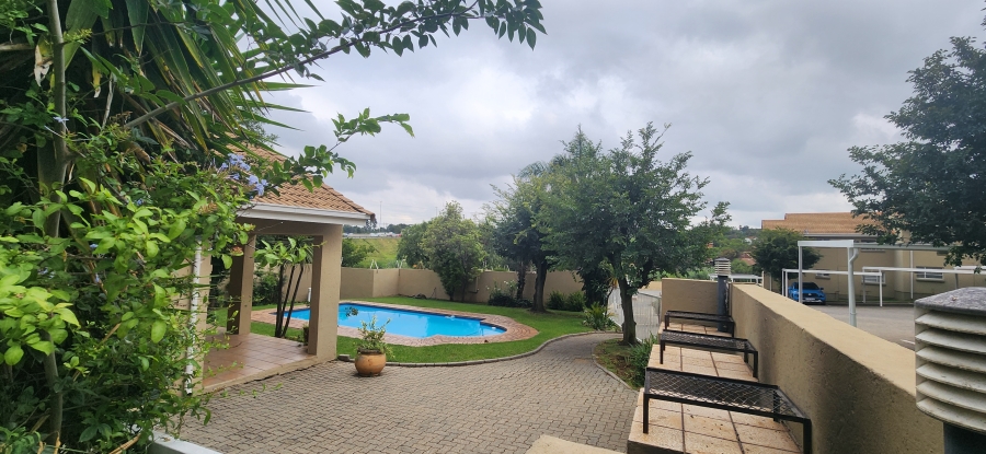 2 Bedroom Property for Sale in Marais Steyn Park Gauteng