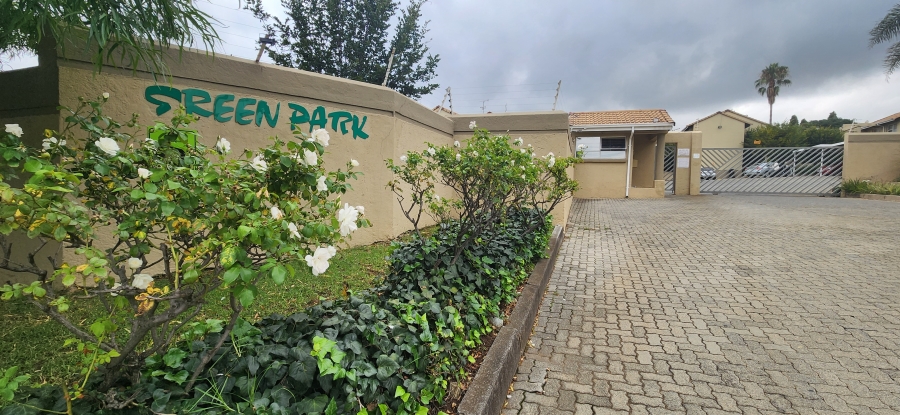 2 Bedroom Property for Sale in Marais Steyn Park Gauteng