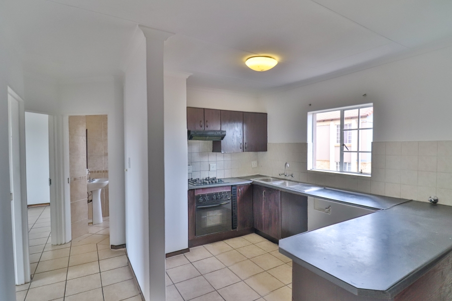 2 Bedroom Property for Sale in Noordwyk Gauteng