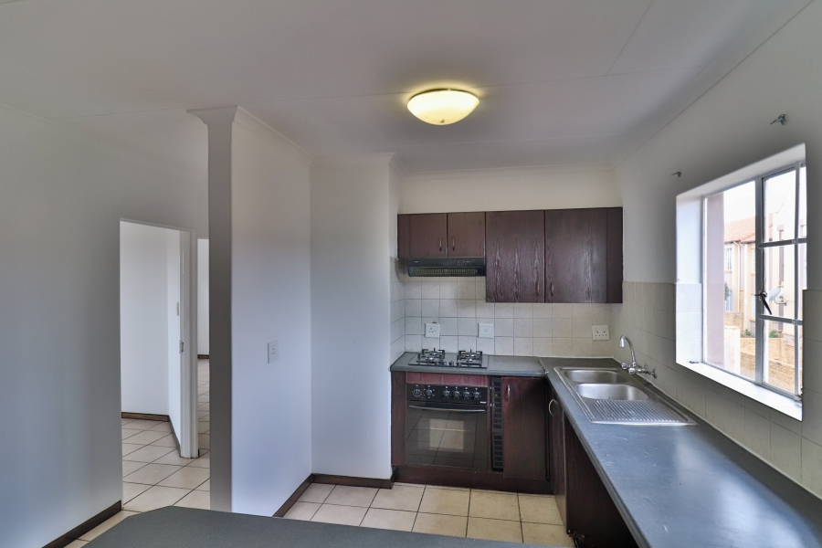 2 Bedroom Property for Sale in Noordwyk Gauteng