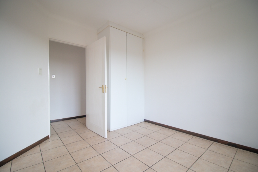 2 Bedroom Property for Sale in Noordwyk Gauteng