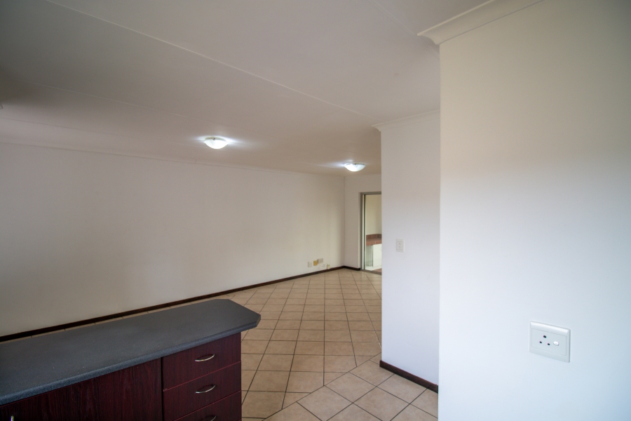 2 Bedroom Property for Sale in Noordwyk Gauteng