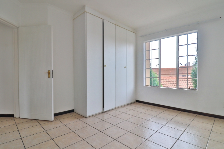 2 Bedroom Property for Sale in Noordwyk Gauteng