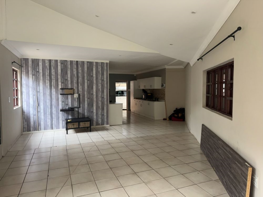4 Bedroom Property for Sale in Wilgeheuwel Gauteng