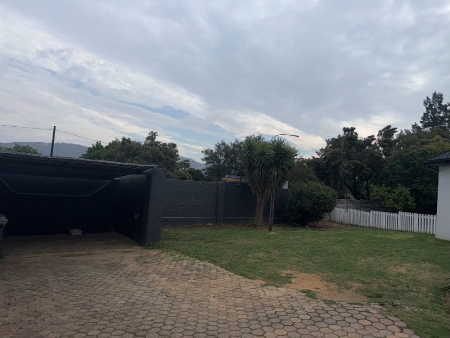 4 Bedroom Property for Sale in Wilgeheuwel Gauteng