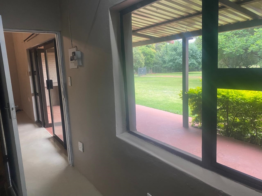 To Let 2 Bedroom Property for Rent in Protea Ridge Gauteng