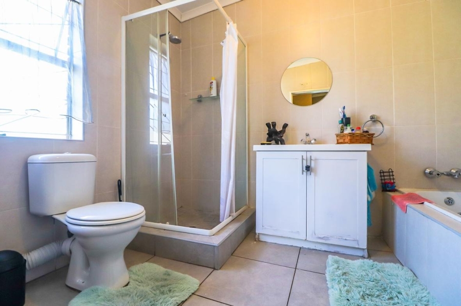 3 Bedroom Property for Sale in Lilianton Gauteng