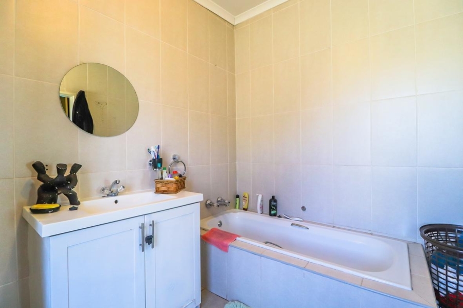 3 Bedroom Property for Sale in Lilianton Gauteng