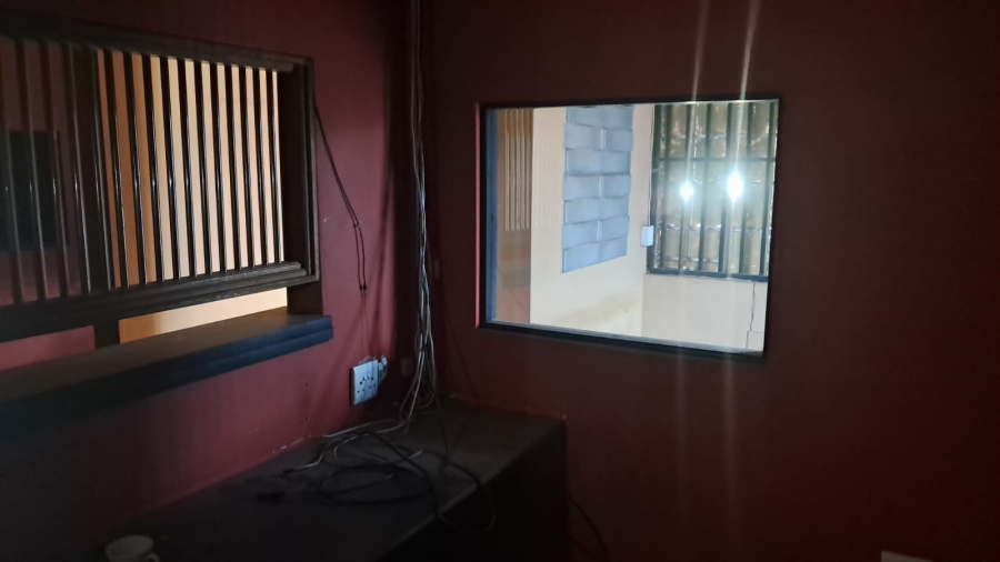 To Let commercial Property for Rent in Moreleta Park Gauteng