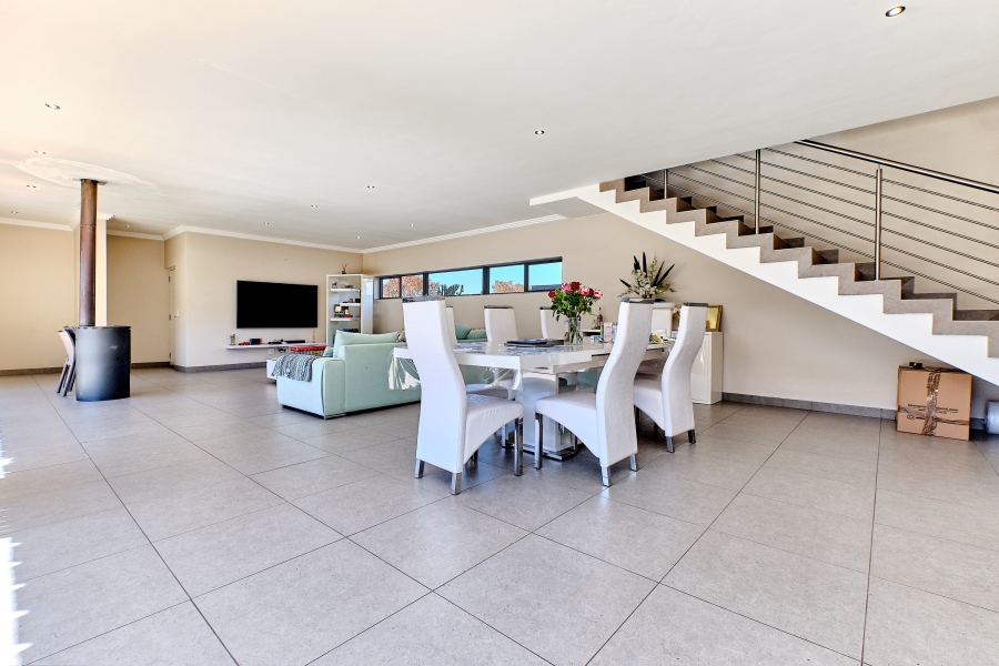 To Let 4 Bedroom Property for Rent in Waterfall Country Estate Gauteng