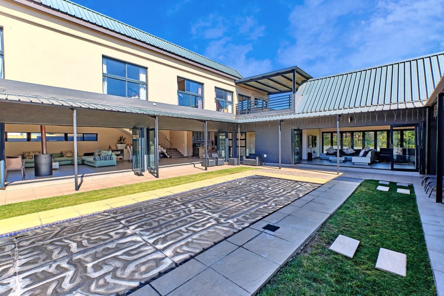 To Let 4 Bedroom Property for Rent in Waterfall Country Estate Gauteng