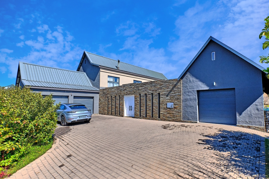 To Let 4 Bedroom Property for Rent in Waterfall Country Estate Gauteng