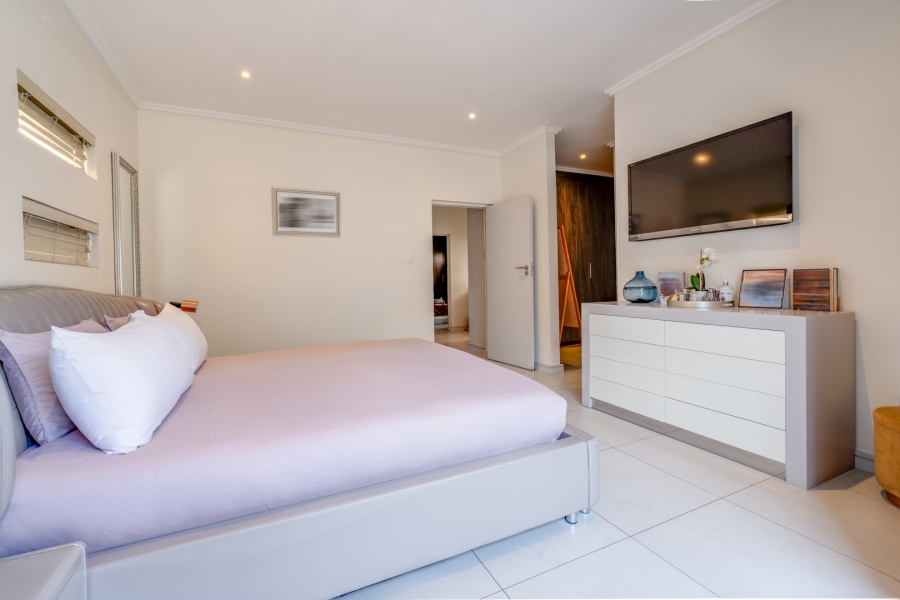 3 Bedroom Property for Sale in Bryanston Gauteng