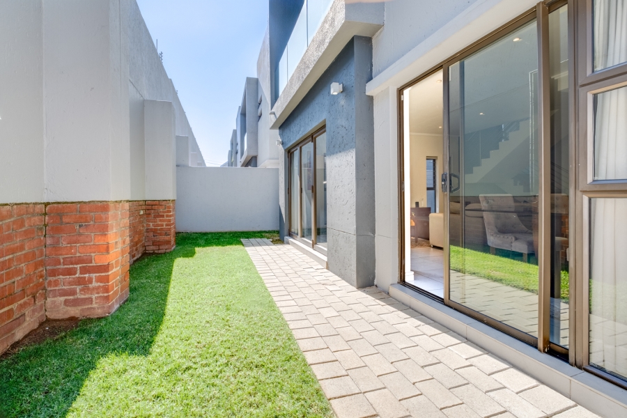 3 Bedroom Property for Sale in Bryanston Gauteng