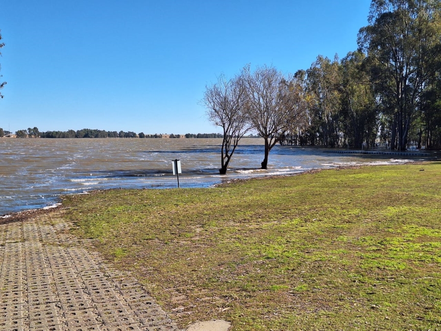 2 Bedroom Property for Sale in Vaal Marina Gauteng