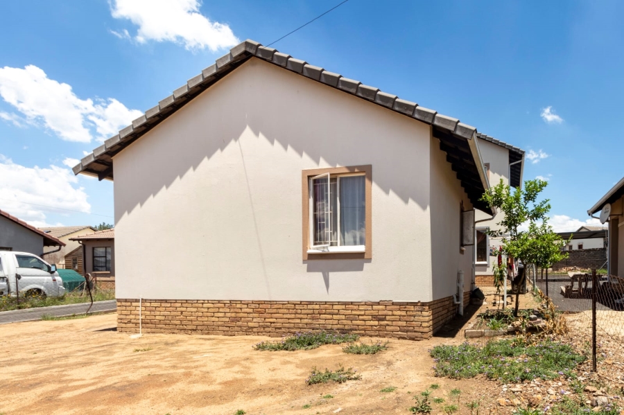 2 Bedroom Property for Sale in Cosmo City Gauteng
