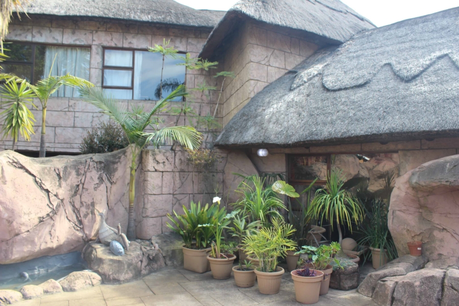 16 Bedroom Property for Sale in Aston Manor Gauteng