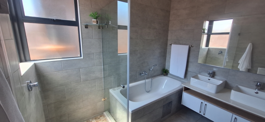 To Let 3 Bedroom Property for Rent in Olympus AH Gauteng