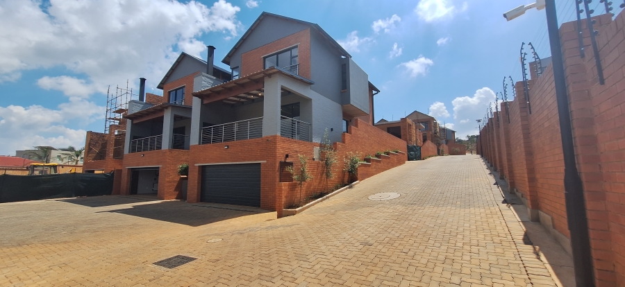 To Let 3 Bedroom Property for Rent in Olympus AH Gauteng