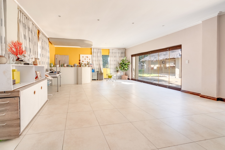 To Let 5 Bedroom Property for Rent in Bryanston Gauteng