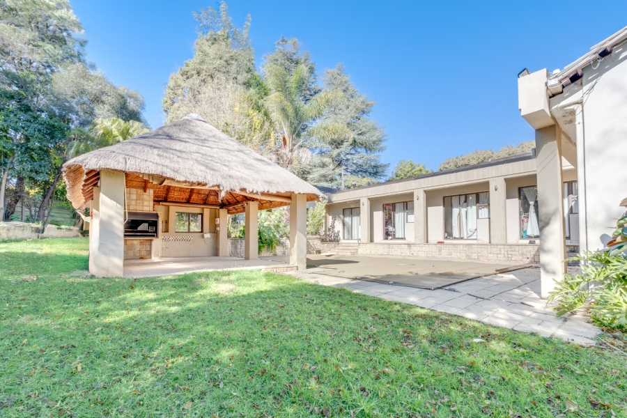 To Let 5 Bedroom Property for Rent in Bryanston Gauteng