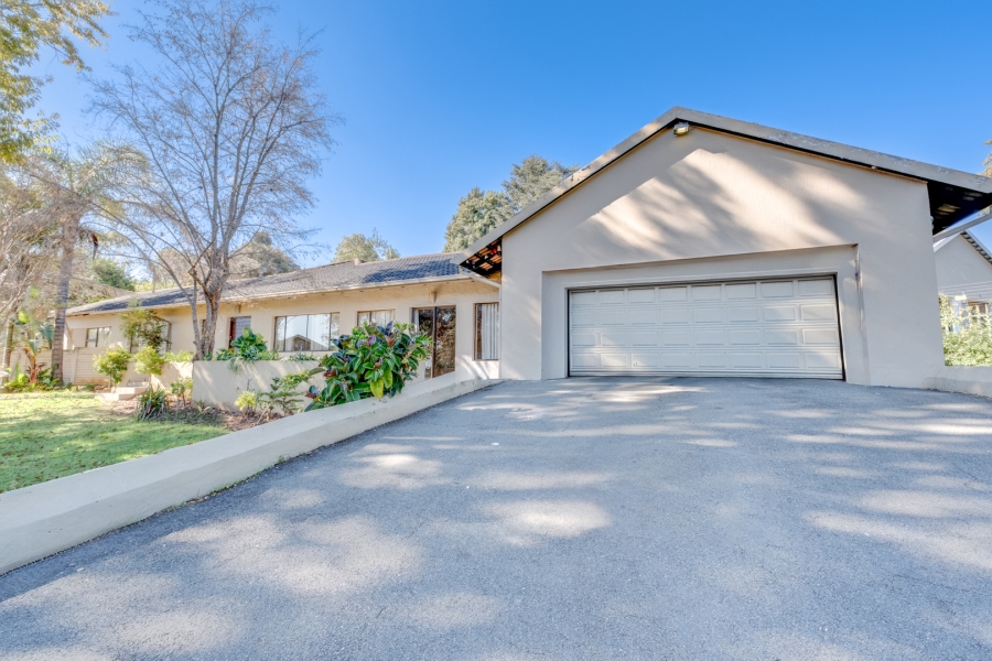 To Let 5 Bedroom Property for Rent in Bryanston Gauteng