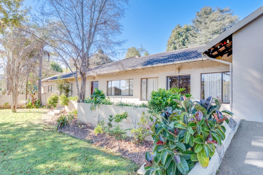 To Let 5 Bedroom Property for Rent in Bryanston Gauteng