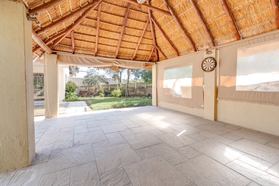 To Let 5 Bedroom Property for Rent in Bryanston Gauteng