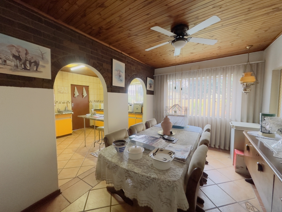 4 Bedroom Property for Sale in Verwoerdpark Gauteng