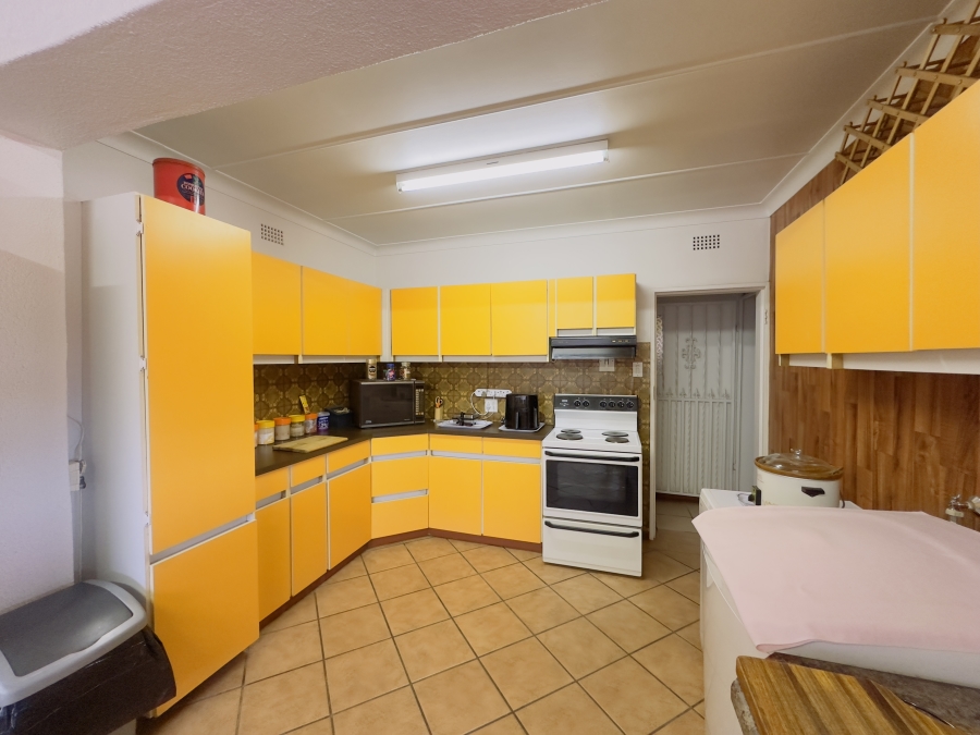 4 Bedroom Property for Sale in Verwoerdpark Gauteng