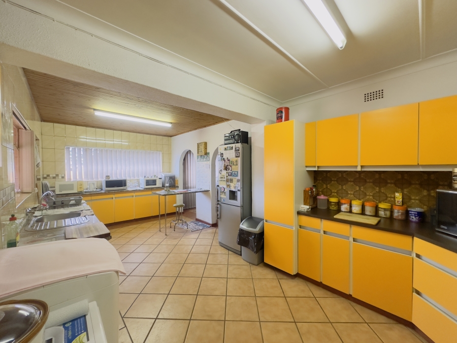 4 Bedroom Property for Sale in Verwoerdpark Gauteng