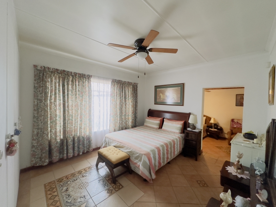 4 Bedroom Property for Sale in Verwoerdpark Gauteng