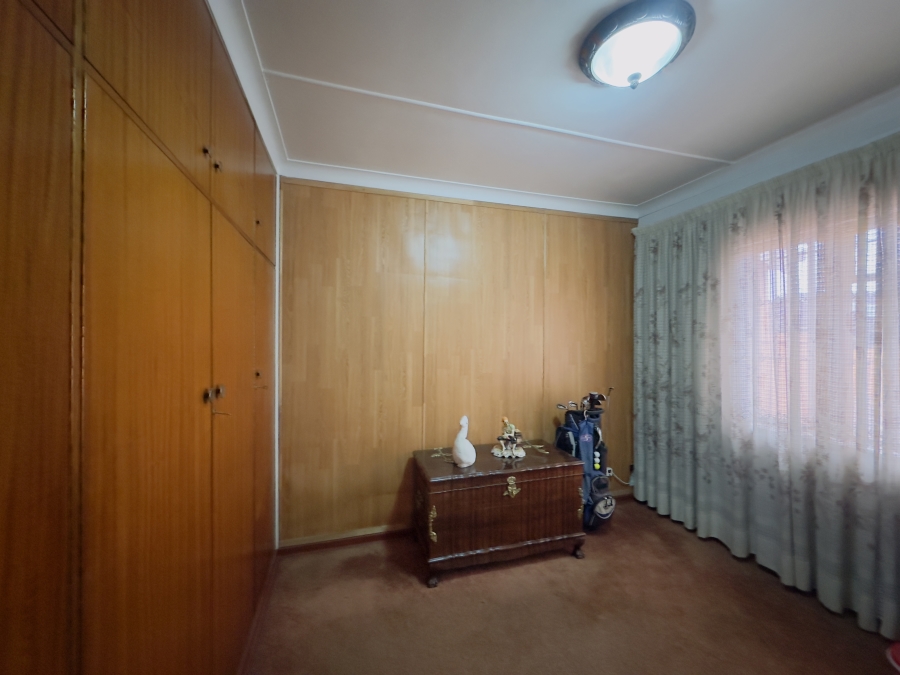 4 Bedroom Property for Sale in Verwoerdpark Gauteng