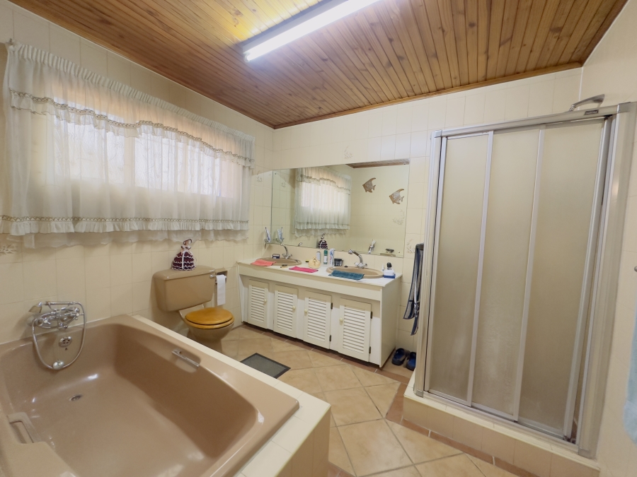 4 Bedroom Property for Sale in Verwoerdpark Gauteng