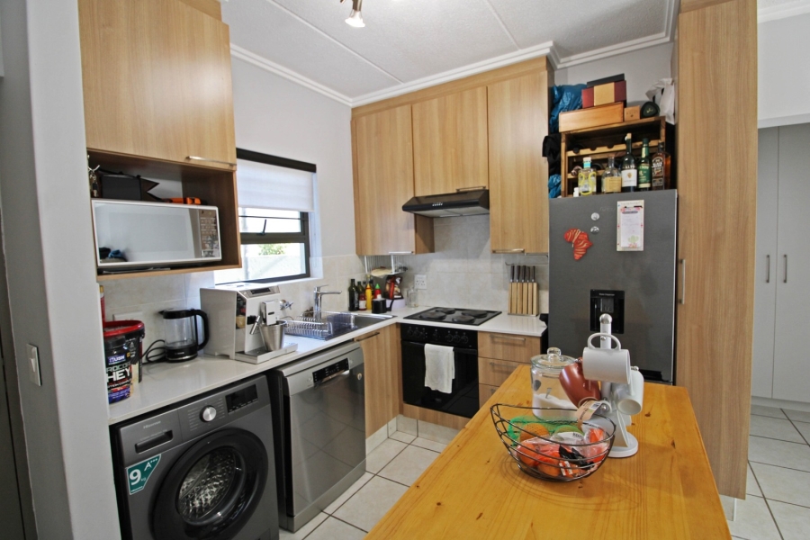 1 Bedroom Property for Sale in Bryanston Gauteng