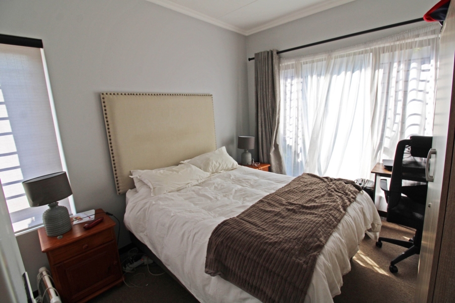 1 Bedroom Property for Sale in Bryanston Gauteng