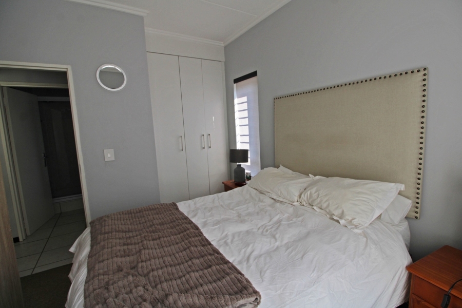 1 Bedroom Property for Sale in Bryanston Gauteng