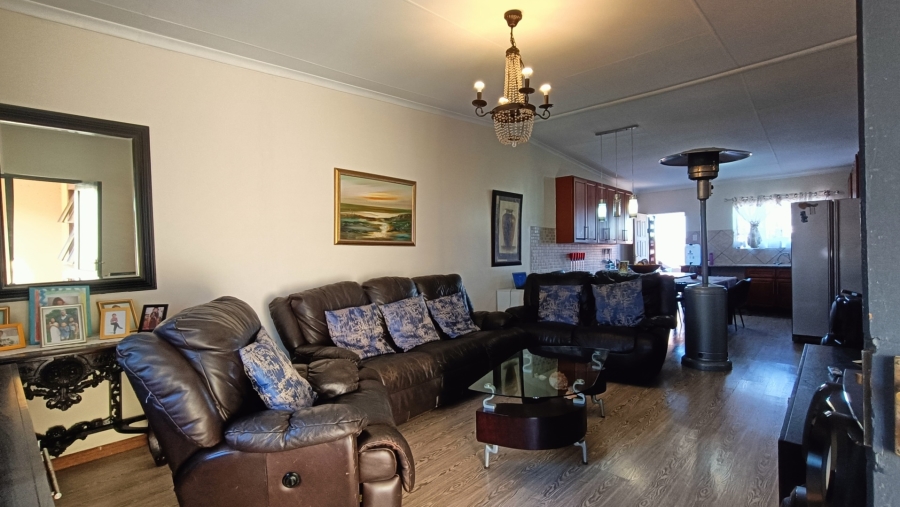 3 Bedroom Property for Sale in Liefde en Vrede Gauteng