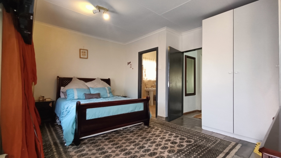 3 Bedroom Property for Sale in Liefde en Vrede Gauteng