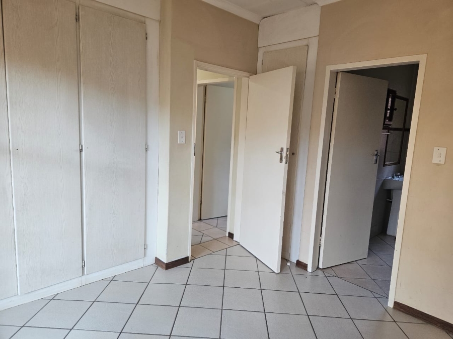To Let 2 Bedroom Property for Rent in Equestria Gauteng