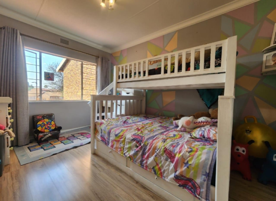 3 Bedroom Property for Sale in Brackenhurst Gauteng